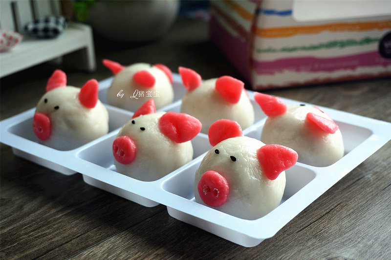 Piglet Snow Skin Mooncake