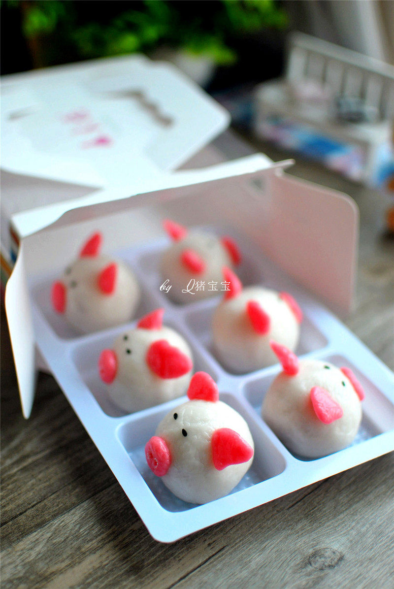 Piglet Snow Skin Mooncake