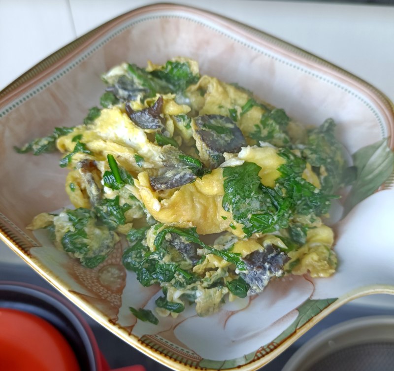 Tong Hao Leaf and Sea Cucumber Scrambled Eggs