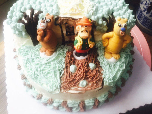 Grizzly Bear Cake