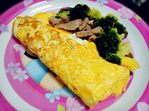 Steps for making Onion Omelette Roll