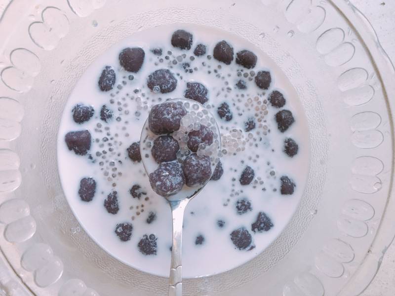 Steps to Make Purple Sweet Potato Taro Milk Sago