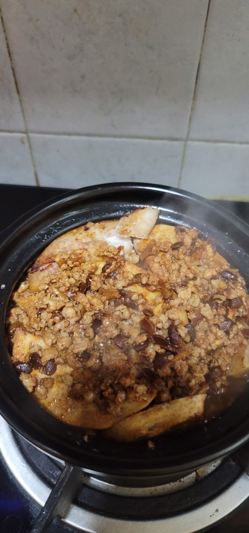 Steps for Making Taro Minced Meat and Oil Tofu Casserole