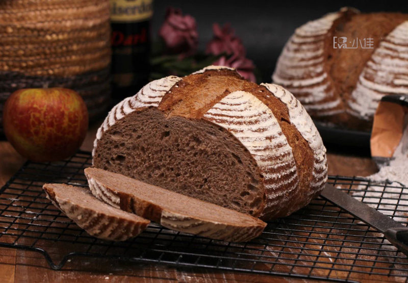 Dark Rye Beer Bread