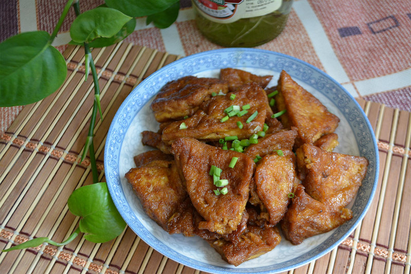 Steps for Cooking Braised Tofu with Meat Sauce