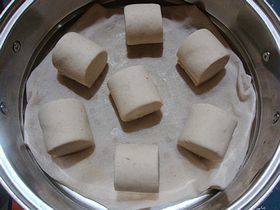 Steps for Making Milk and Oatmeal Steamed Bun Rolls