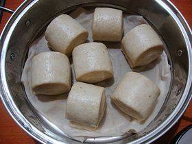 Steps for Making Milk and Oatmeal Steamed Bun Rolls