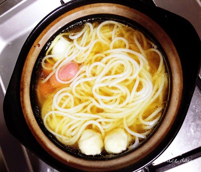 Steps for Making Crossing Bridge Rice Noodles