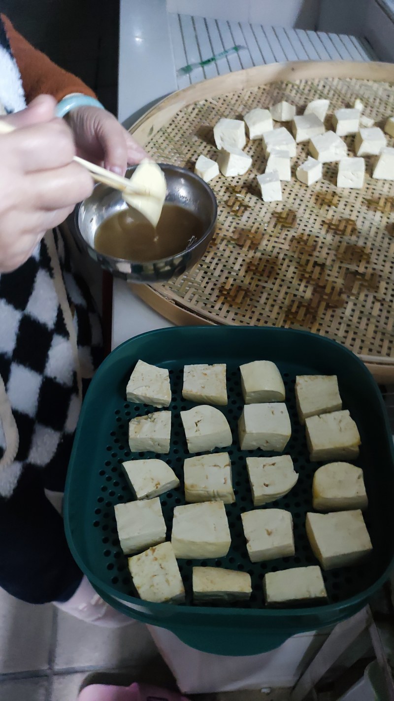 Steps for cooking Tofu in Fermented Bean Curd