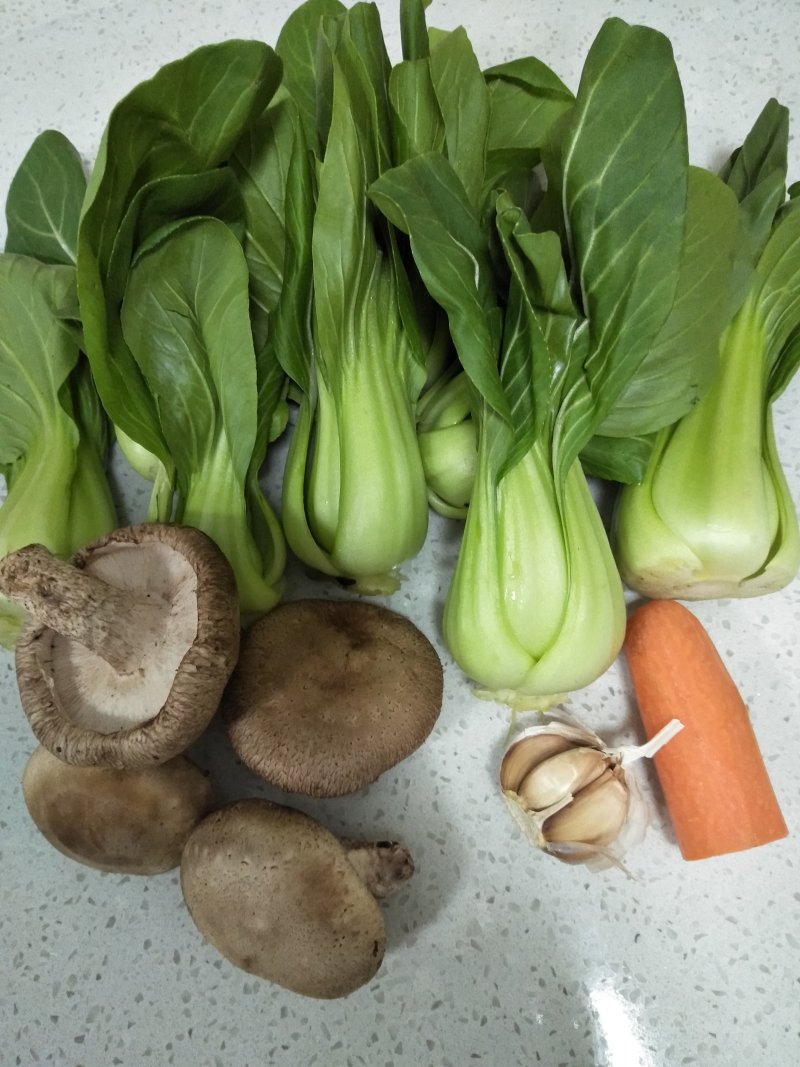 Steps for Stir-Fried Mushrooms with Baby Bok Choy