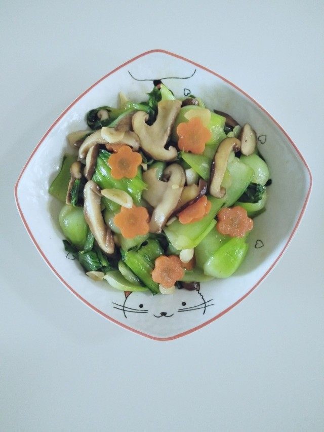 Steps for Stir-Fried Mushrooms with Baby Bok Choy