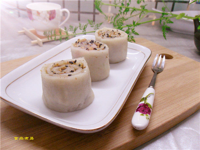 Peanut Sesame Glutinous Rice Rolls