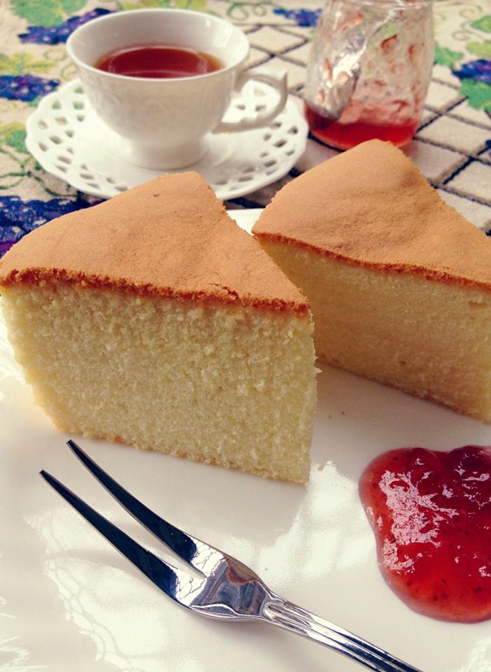 Steps for Making Vanilla Chiffon Cake