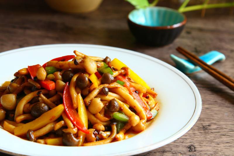 Spicy Stir-Fried Mushrooms