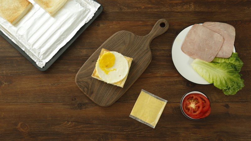 Steps for making the Cheese, Ham, and Egg Sandwich by Westinghouse