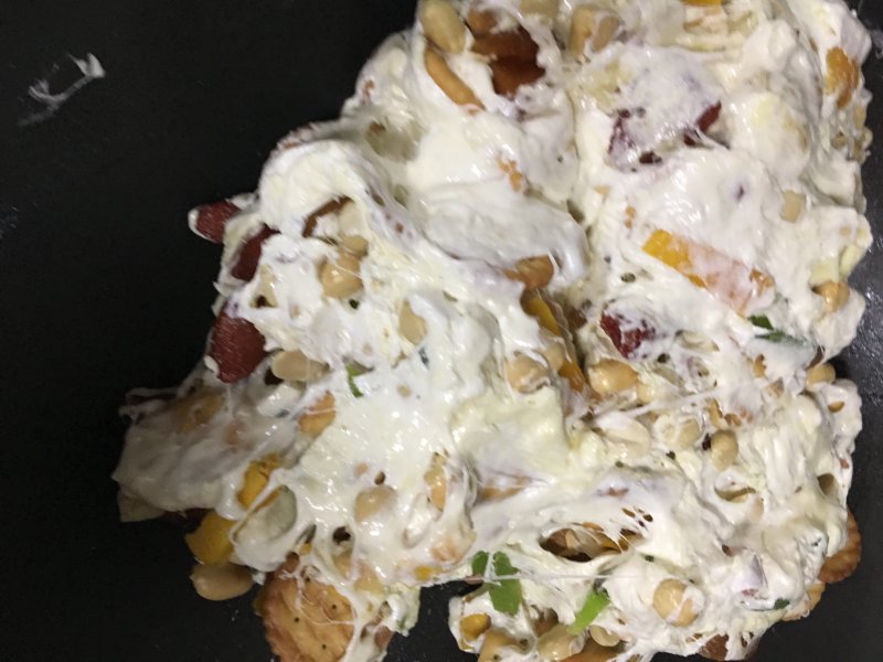 Steps for Making Mixed Nut and Dried Fruit Snowflake Pastry