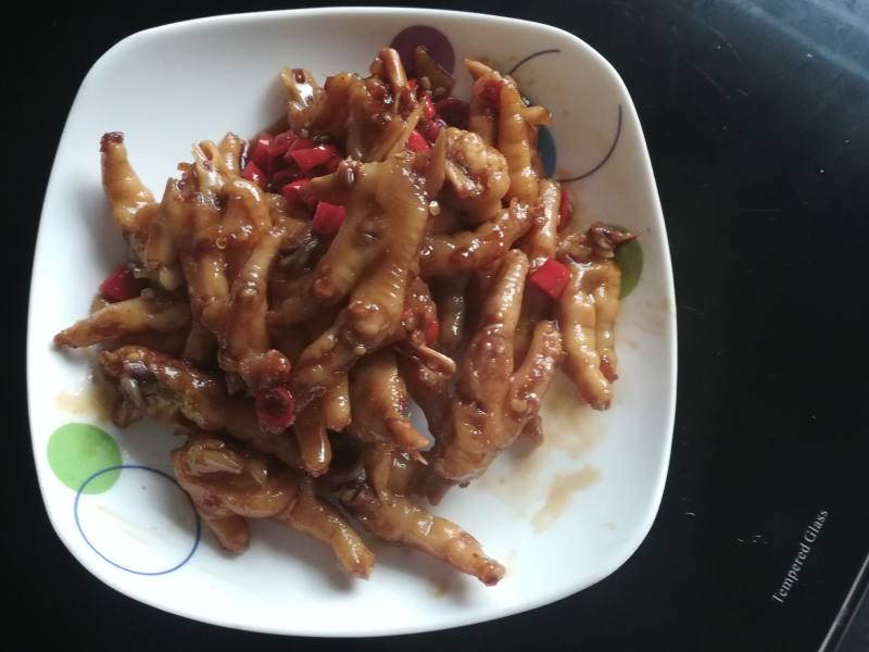 Steps for Braised Chicken Feet