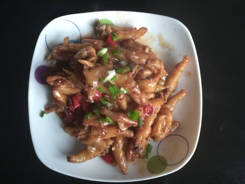 Steps for Braised Chicken Feet