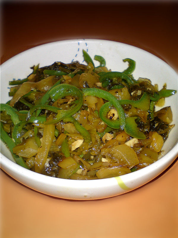 Alternative Way to Enjoy Sour Cabbage - Stir-Fried Sour Cabbage with Green Pepper Strips