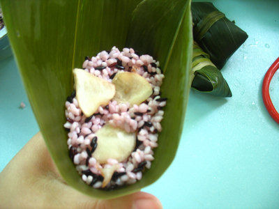 【Dragon Boat Festival · Zongzi】Four-cornered Zongzi - Black Rice Abalone Zongzi Making Steps