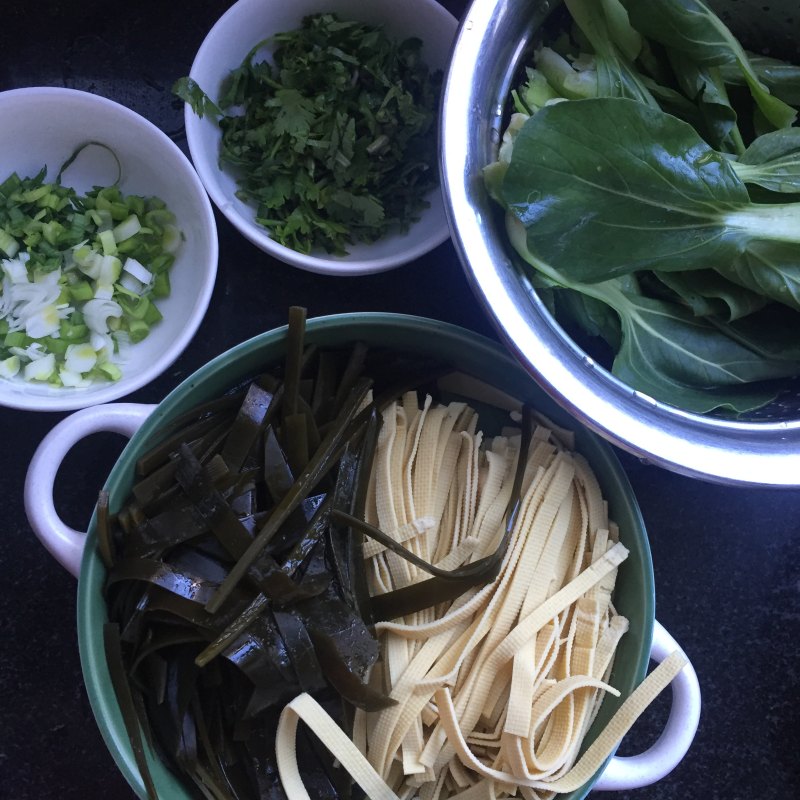 Steps to Cook Braised Chicken Thigh Rice Noodles