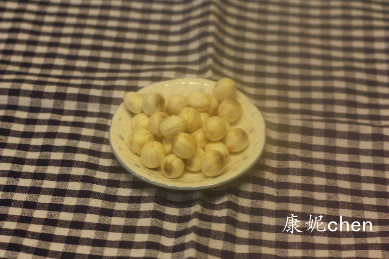 Steps to Make Lotus Seed Lily and Tremella Soup