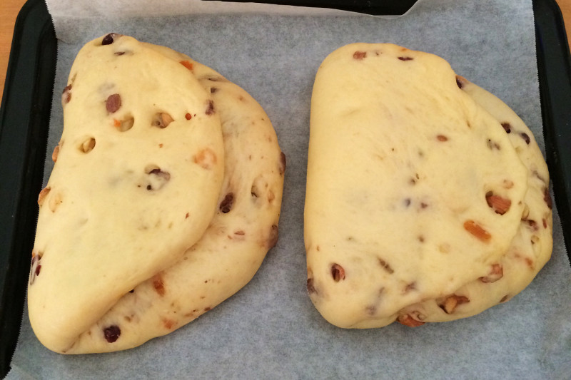 Steps to Make Christmas Stollen Bread