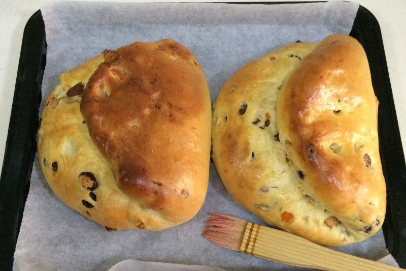 Steps to Make Christmas Stollen Bread