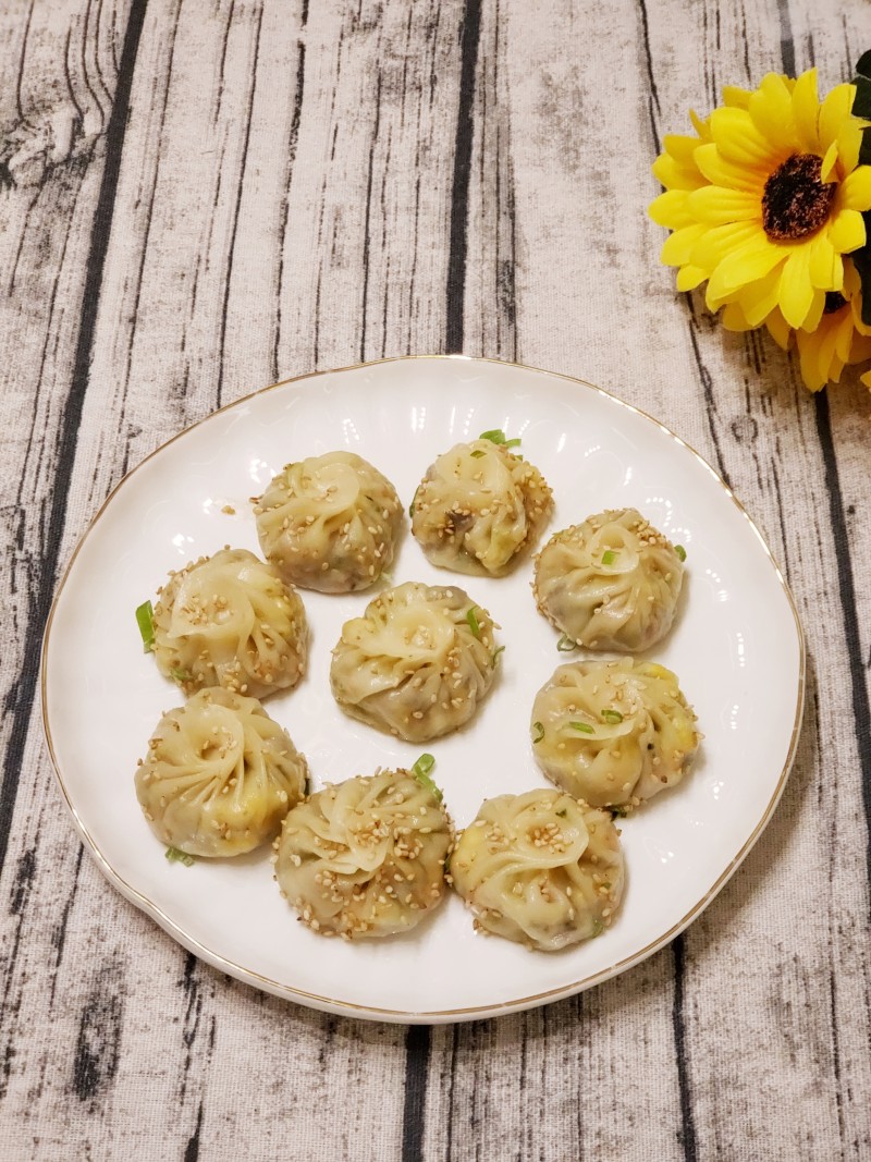 Quick and Easy, Thin-skinned and Delicious Vegetarian Pan-fried Buns