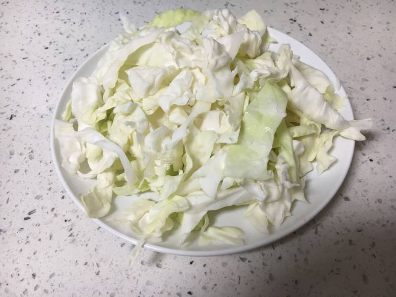 Step-by-Step Guide to Cooking Cabbage and Vermicelli Stir-Fried with Eggs