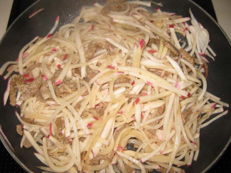 Steps for Stir-fried Beef with Radish