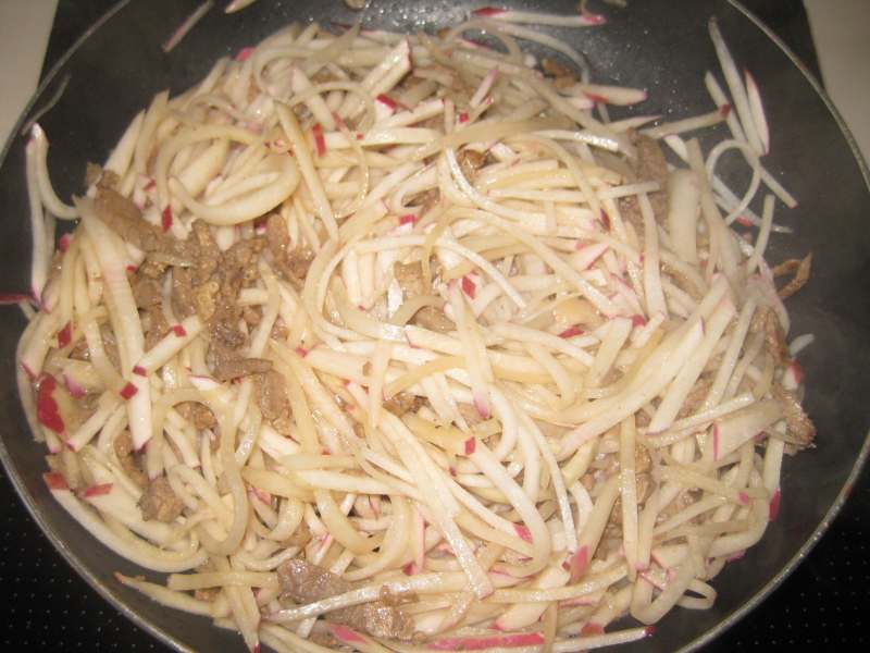 Steps for Stir-fried Beef with Radish