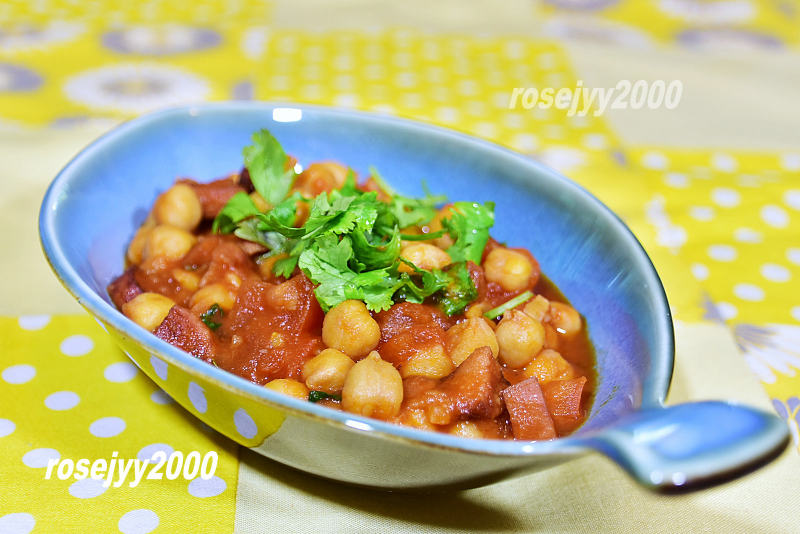 Eggplant Chickpeas in Tomato Sauce - Sweet and Sour Delight