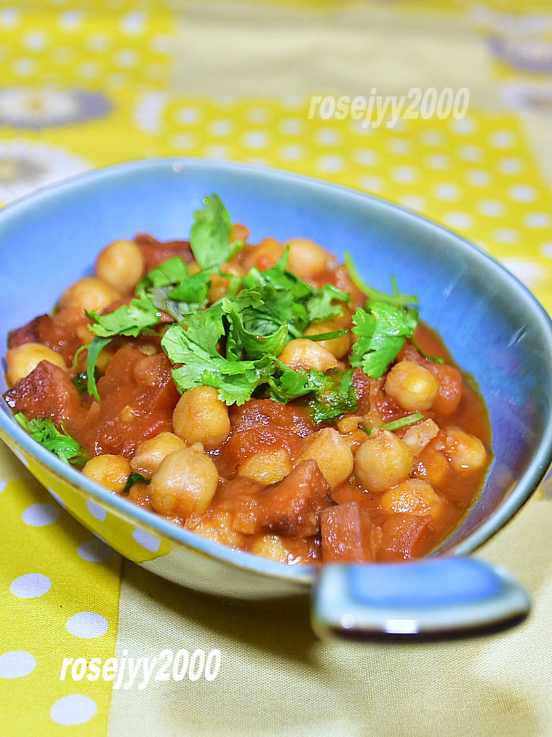 Eggplant Chickpeas in Tomato Sauce - Sweet and Sour Delight