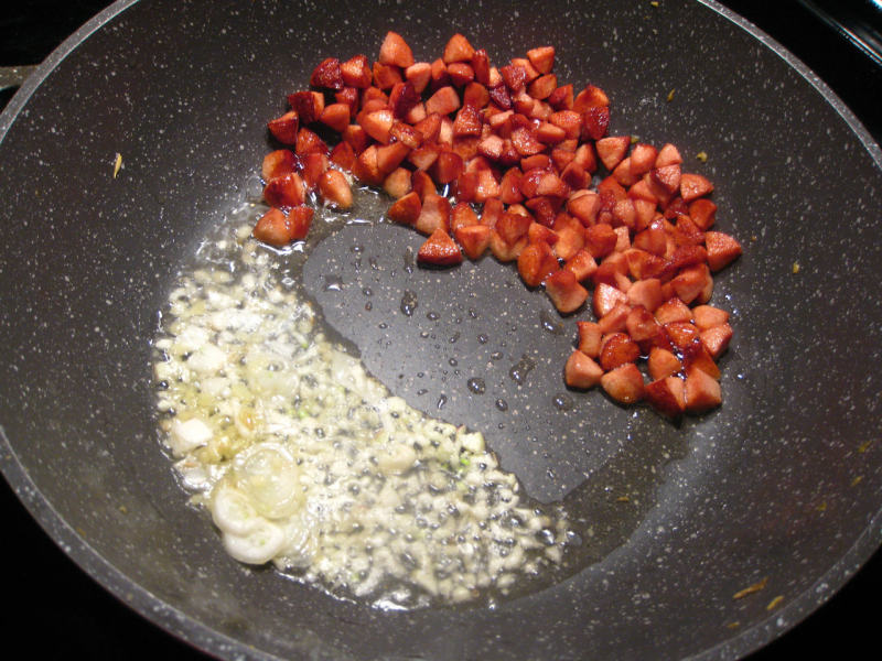 Step-by-Step Cooking Instructions for Eggplant Chickpeas in Tomato Sauce