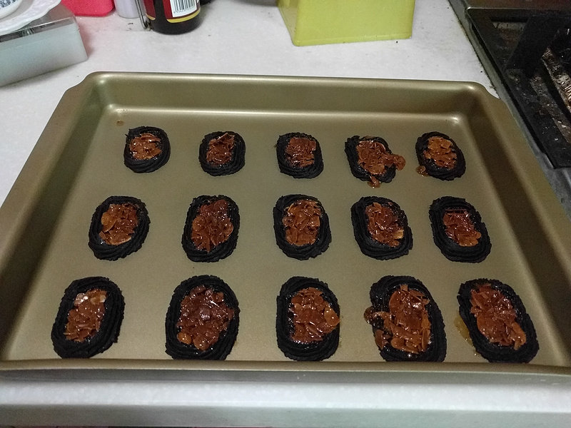 Steps for making Cocoa Flavored Roman Shield Cookies