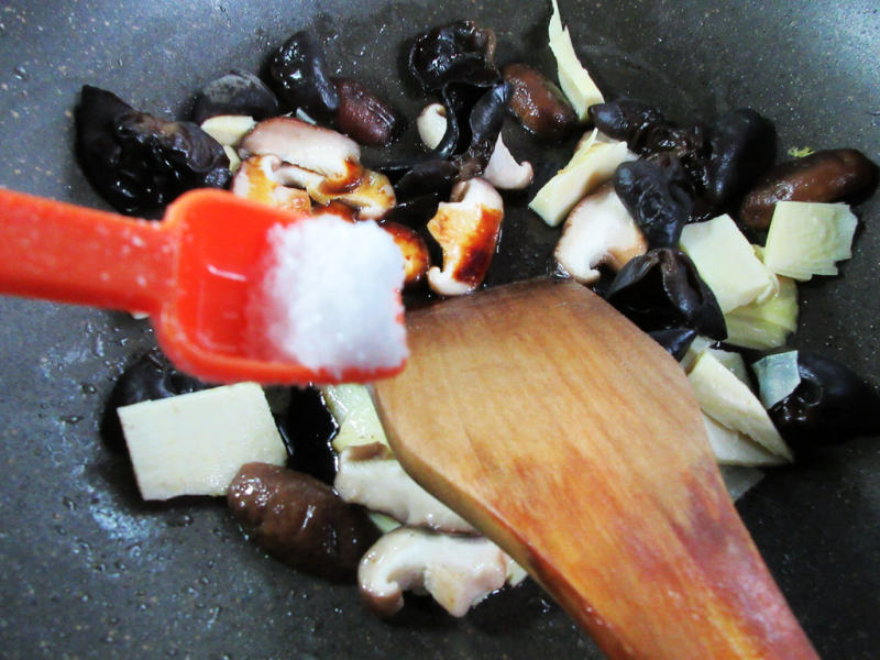 Steps for Stir-fried Black Fungus and Winter Vegetables