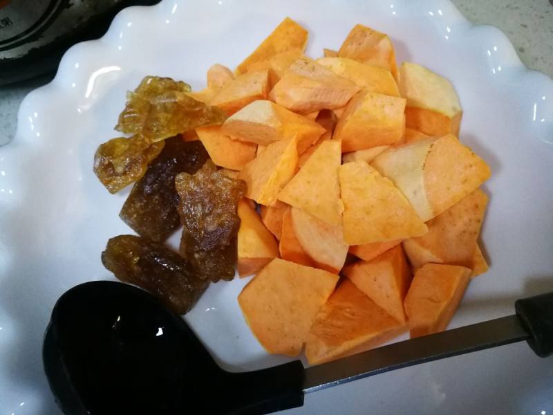 Steps to Make Sweet Potato and Tremella Soup