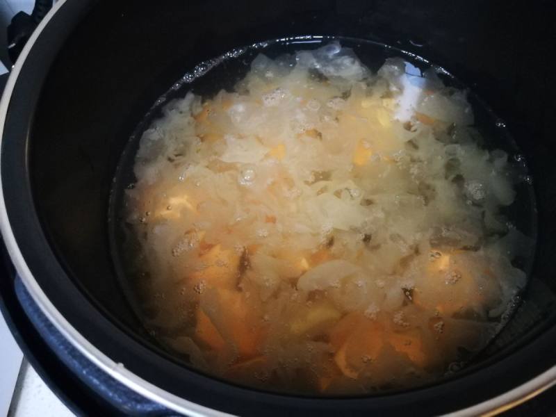 Steps to Make Sweet Potato and Tremella Soup