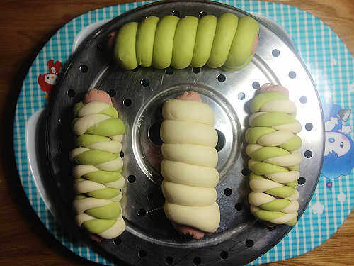 Adding a Touch of Fresh Green to Winter - Steamed Mantou Part Two: Caterpillar Making Steps