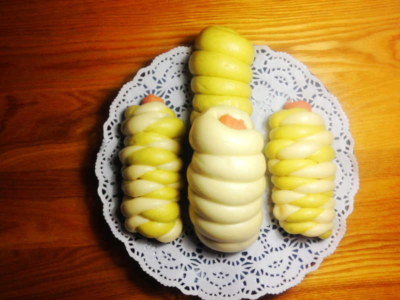 Adding a Touch of Fresh Green to Winter - Steamed Mantou Part Two: Caterpillar