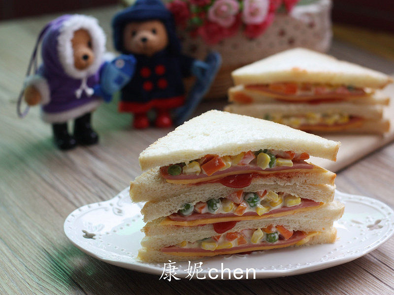 Steps for making Quick Breakfast (1) Ham and Vegetable Sandwich