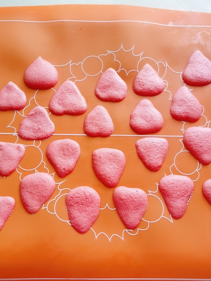 Steps for making Heart-shaped Cake Roll