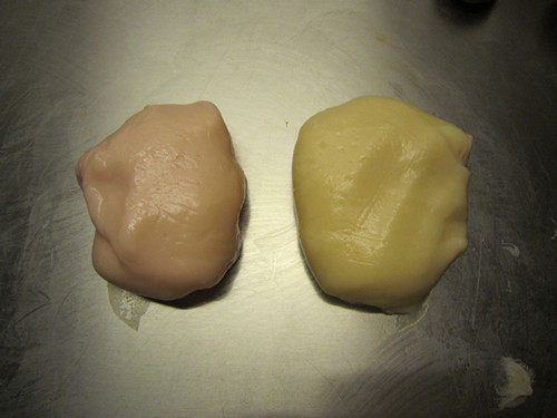 Step-by-step Making of Rose Fragrant Green Bean Paste Ice Skin Mooncake