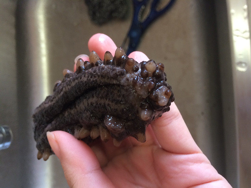 Steps for making soaked sea cucumber