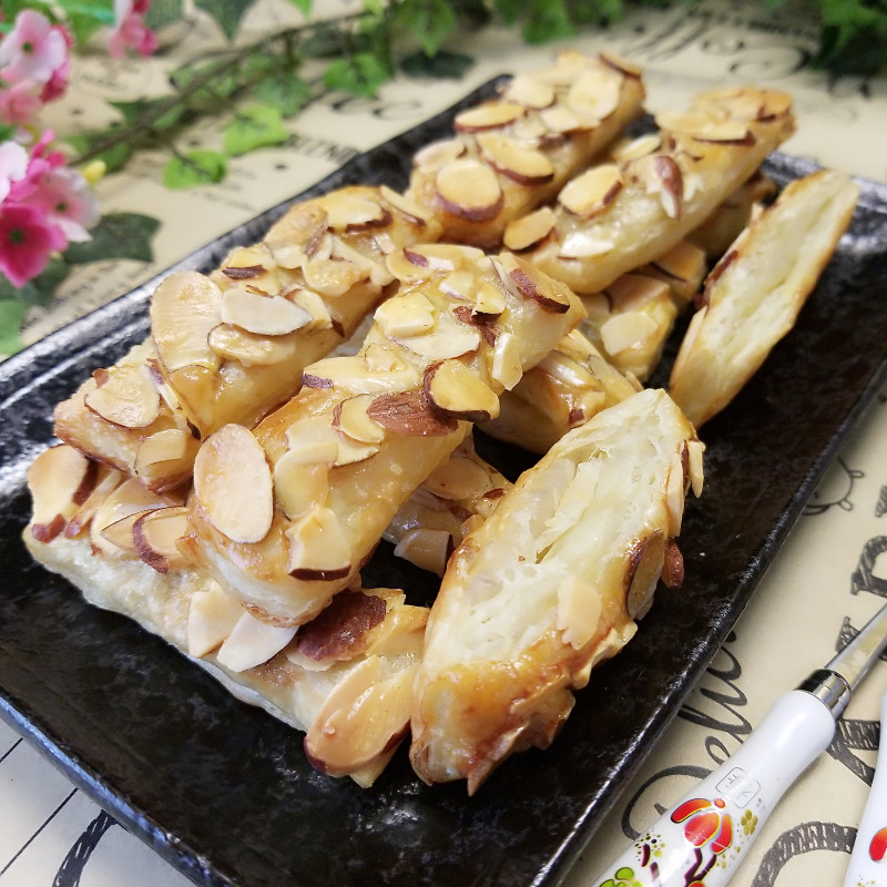 Almond Puff Pastry Sticks