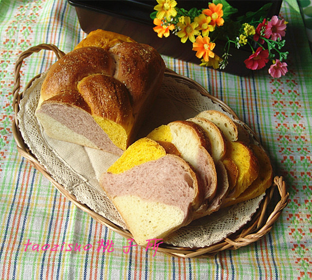 Three-color Toast