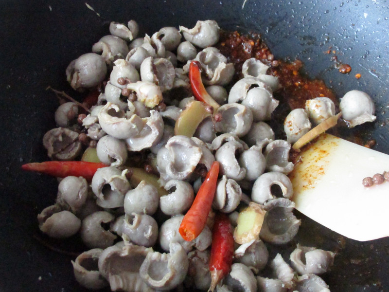 Steps for Making Spicy Stir-Fried Chicken Stomach