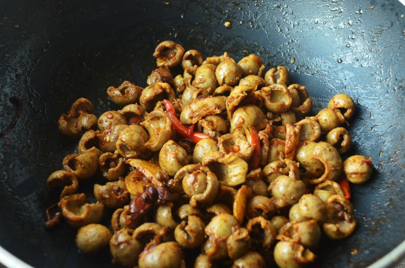 Steps for Making Spicy Stir-Fried Chicken Stomach