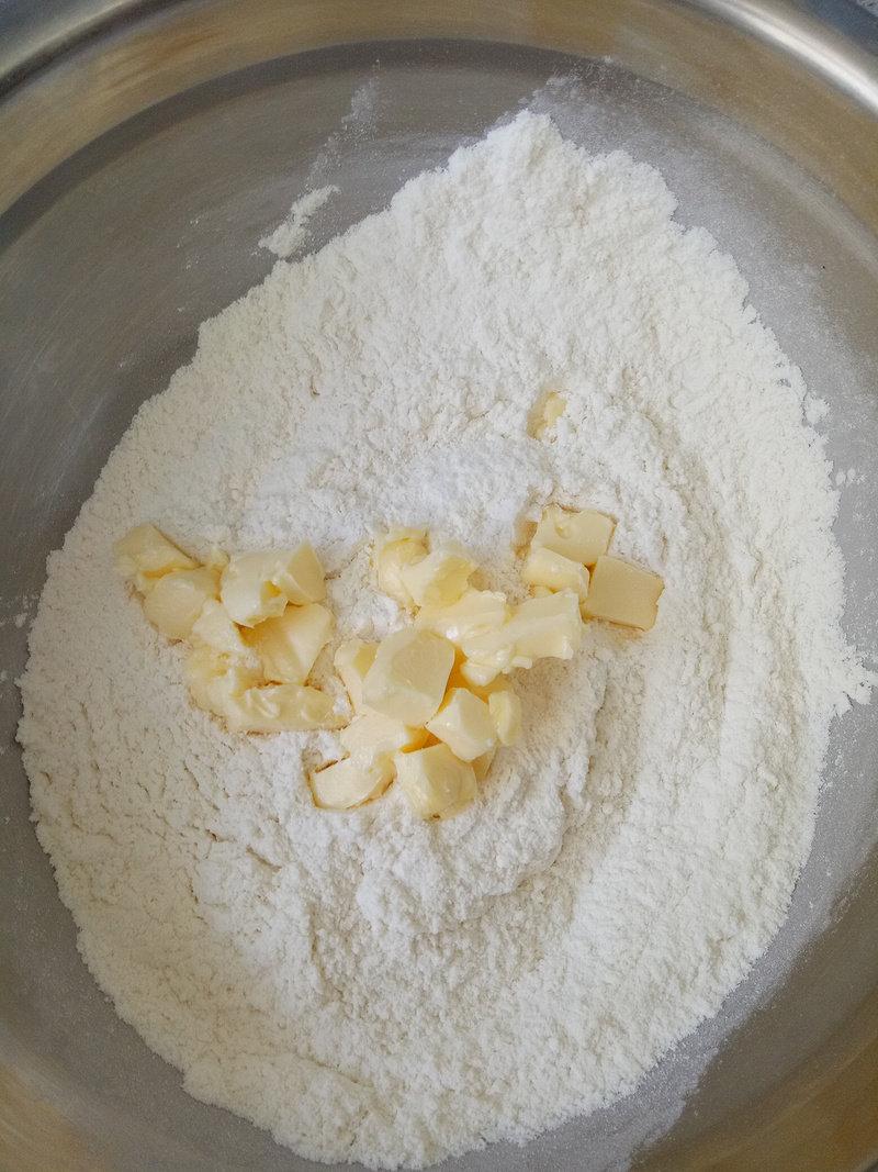 Steps for Making Banana Pocket Pie